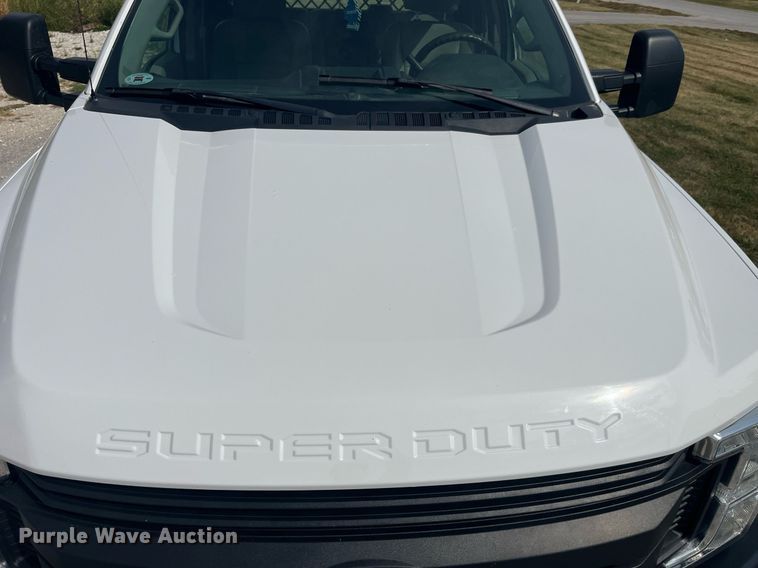 image for item LC9188 2018 Ford F450 Super Duty XL SuperCab flatbed truck