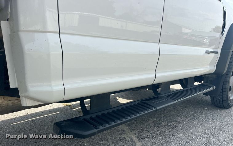 image for item LC9188 2018 Ford F450 Super Duty XL SuperCab flatbed truck