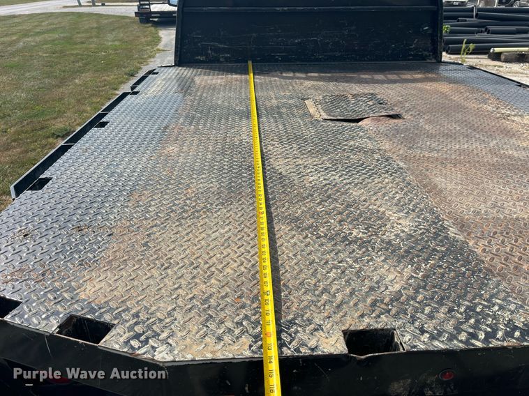 image for item LC9188 2018 Ford F450 Super Duty XL SuperCab flatbed truck