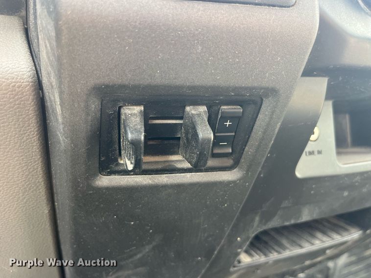 image for item LC9188 2018 Ford F450 Super Duty XL SuperCab flatbed truck