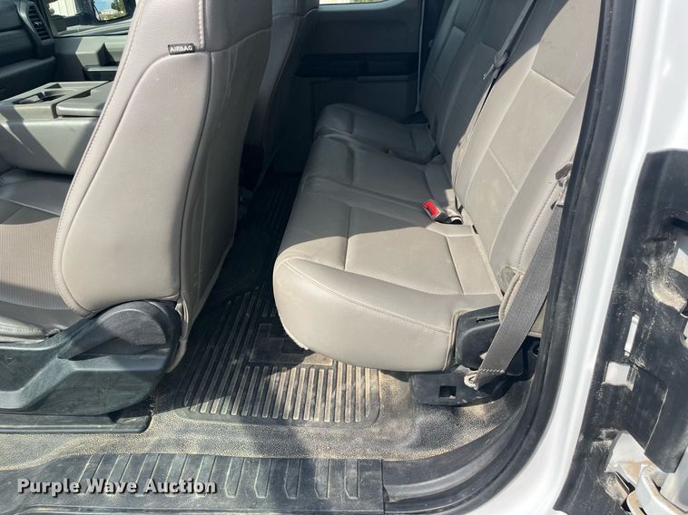 image for item LC9188 2018 Ford F450 Super Duty XL SuperCab flatbed truck