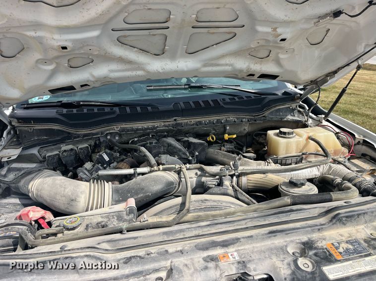 image for item LC9188 2018 Ford F450 Super Duty XL SuperCab flatbed truck