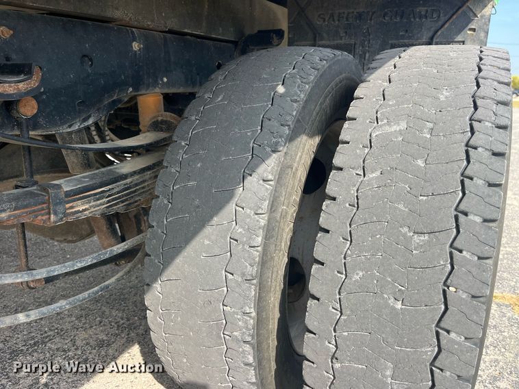 image for item LC9188 2018 Ford F450 Super Duty XL SuperCab flatbed truck