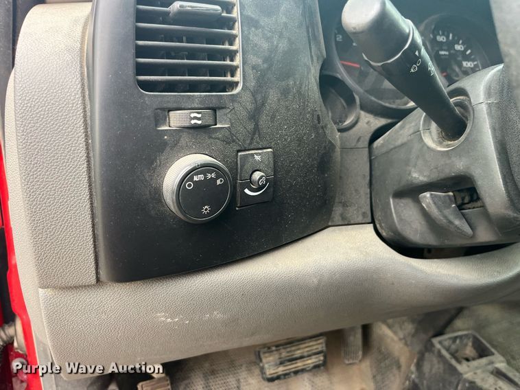 image for item LC9197 2007 Chevrolet Silverado 1500 Crew Cab pickup truck