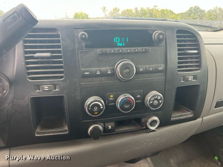 image for item LC9197 2007 Chevrolet Silverado 1500 Crew Cab pickup truck