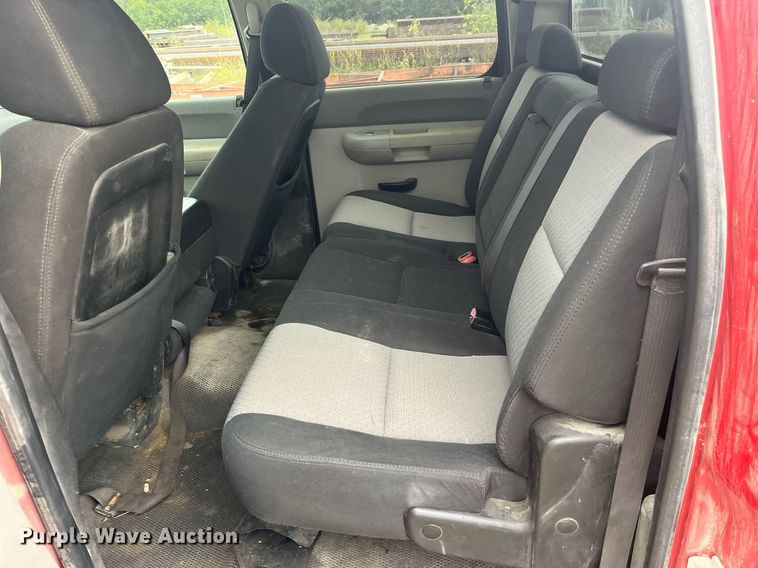 image for item LC9197 2007 Chevrolet Silverado 1500 Crew Cab pickup truck