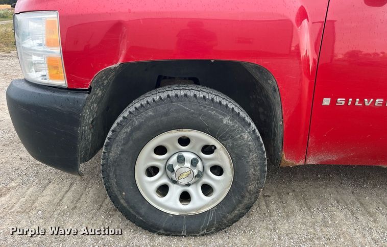 image for item LC9197 2007 Chevrolet Silverado 1500 Crew Cab pickup truck