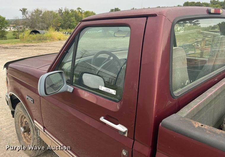 image for item LC9198 1996 Ford F150 pickup truck