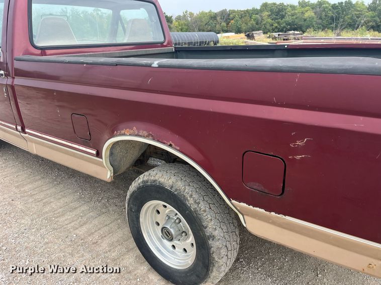 image for item LC9198 1996 Ford F150 pickup truck