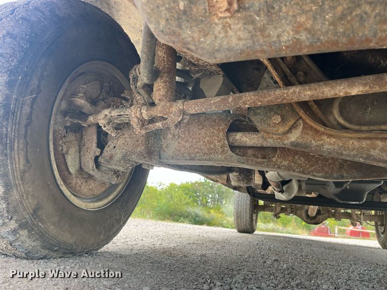 image for item LC9198 1996 Ford F150 pickup truck