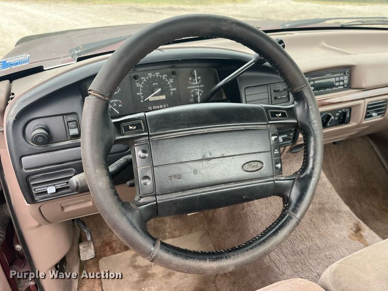 image for item LC9198 1996 Ford F150 pickup truck