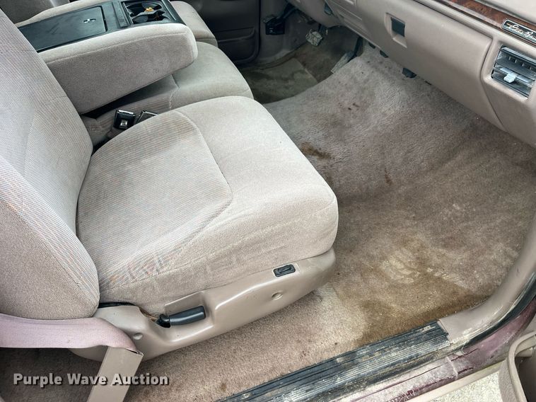 image for item LC9198 1996 Ford F150 pickup truck