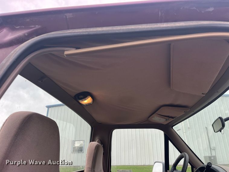 image for item LC9198 1996 Ford F150 pickup truck