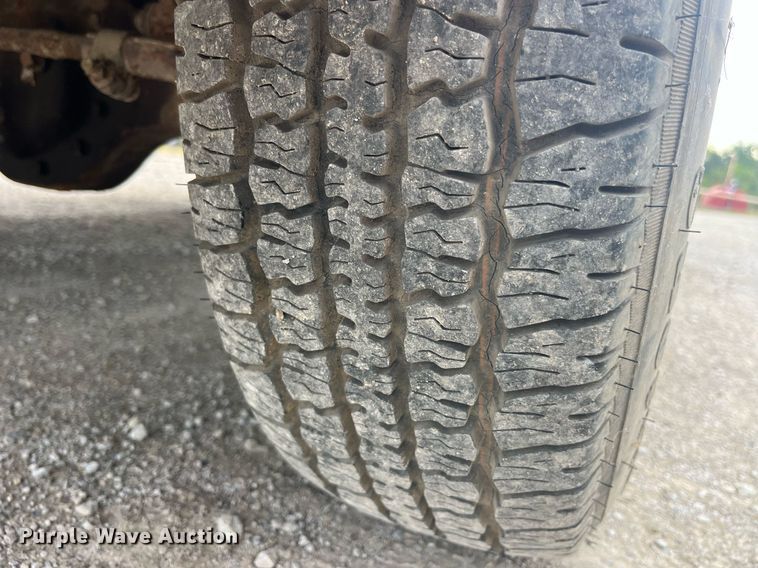 image for item LC9198 1996 Ford F150 pickup truck