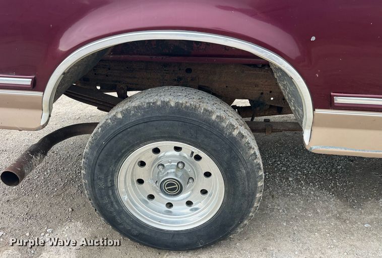 image for item LC9198 1996 Ford F150 pickup truck