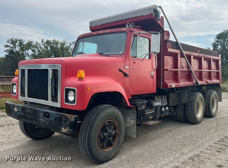image for item LC9199 1988 International  F2574 dump truck