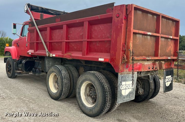 image for item LC9199 1988 International  F2574 dump truck
