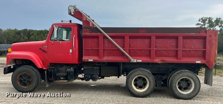 image for item LC9199 1988 International  F2574 dump truck