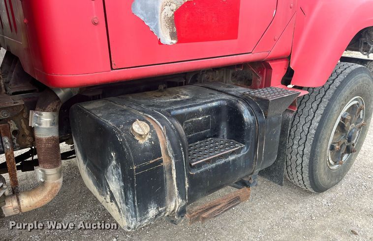 image for item LC9199 1988 International  F2574 dump truck