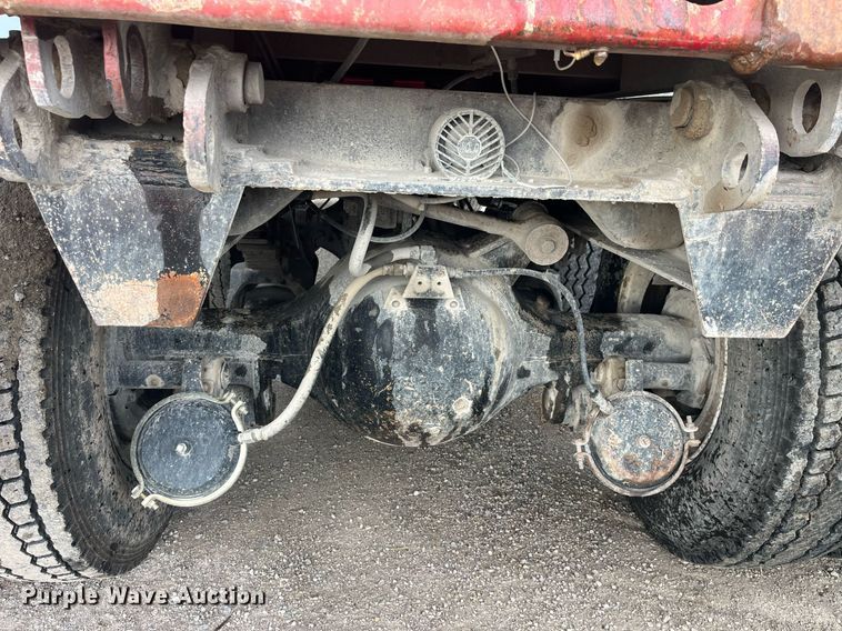 image for item LC9199 1988 International  F2574 dump truck