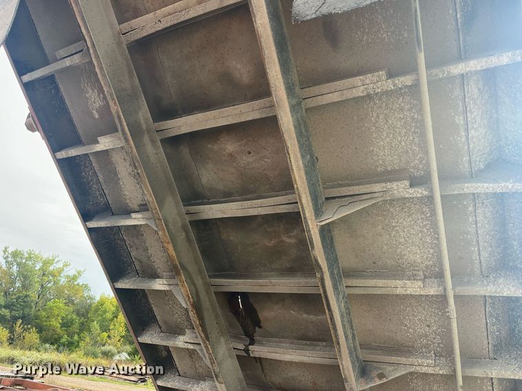 image for item LC9199 1988 International  F2574 dump truck