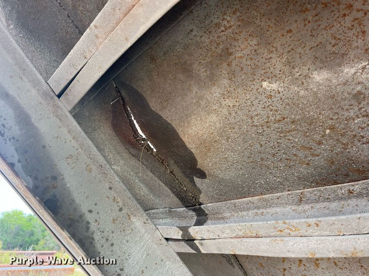 image for item LC9199 1988 International  F2574 dump truck