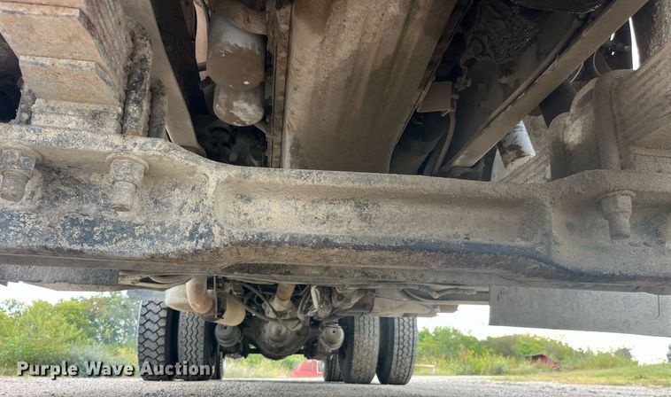 image for item LC9199 1988 International  F2574 dump truck