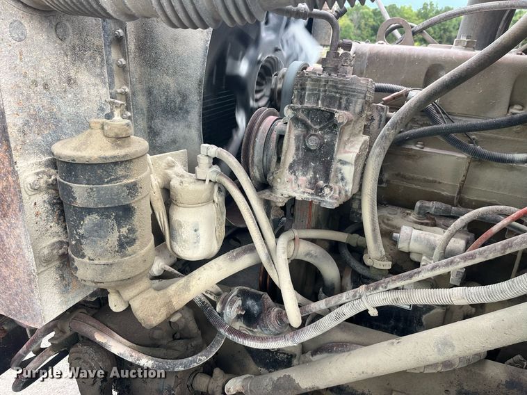 image for item LC9199 1988 International  F2574 dump truck