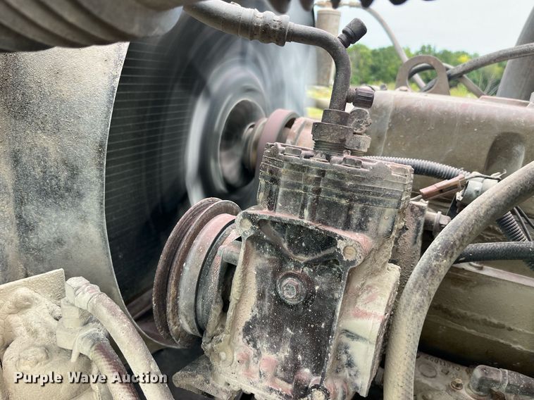 image for item LC9199 1988 International  F2574 dump truck