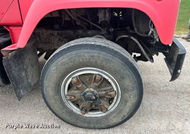 image for item LC9199 1988 International  F2574 dump truck