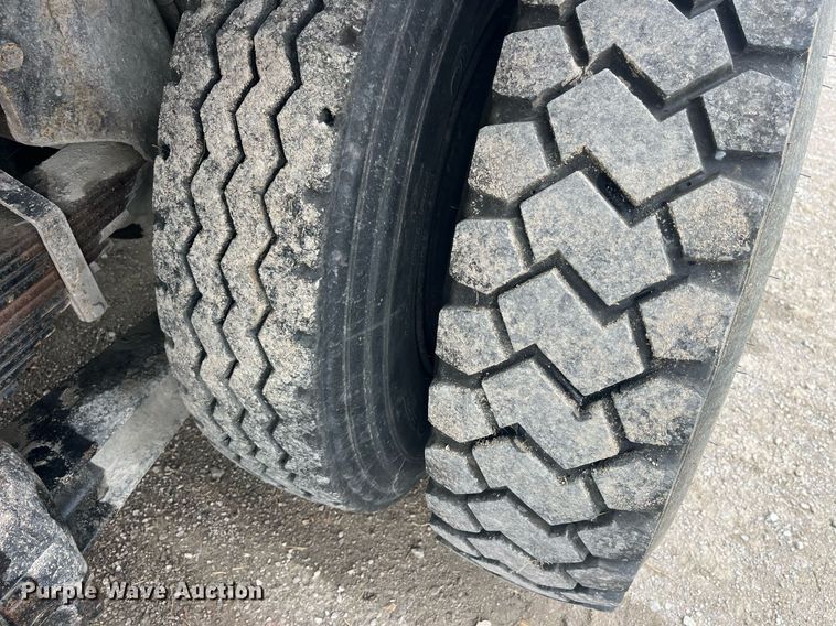 image for item LC9199 1988 International  F2574 dump truck