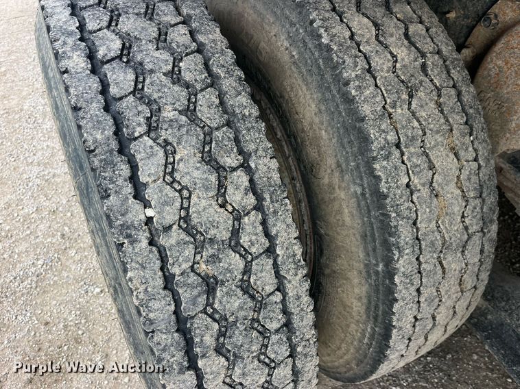 image for item LC9199 1988 International  F2574 dump truck