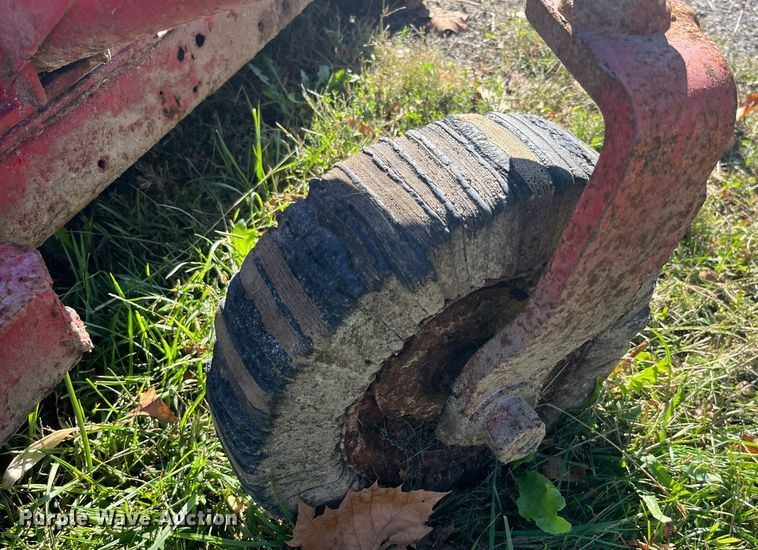 image for item LC9216 Ford tractor