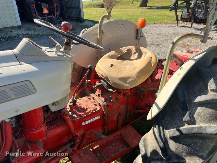 image for item LC9216 Ford tractor