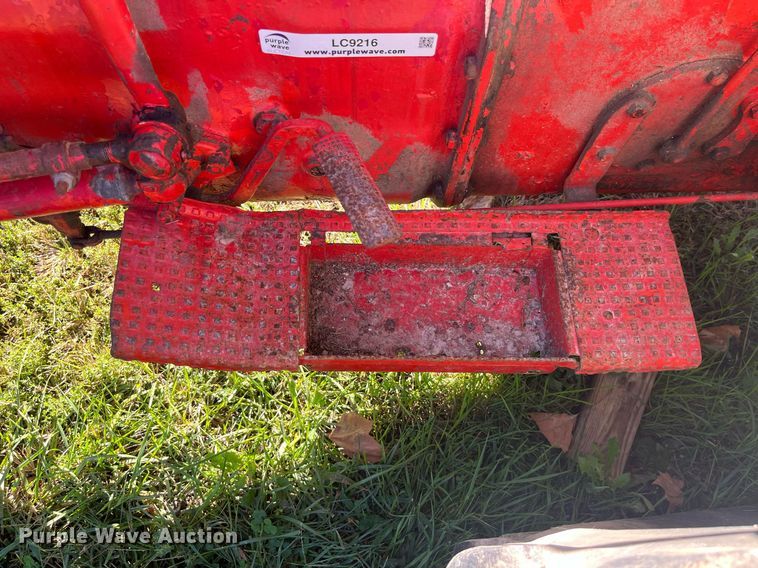 image for item LC9216 Ford tractor