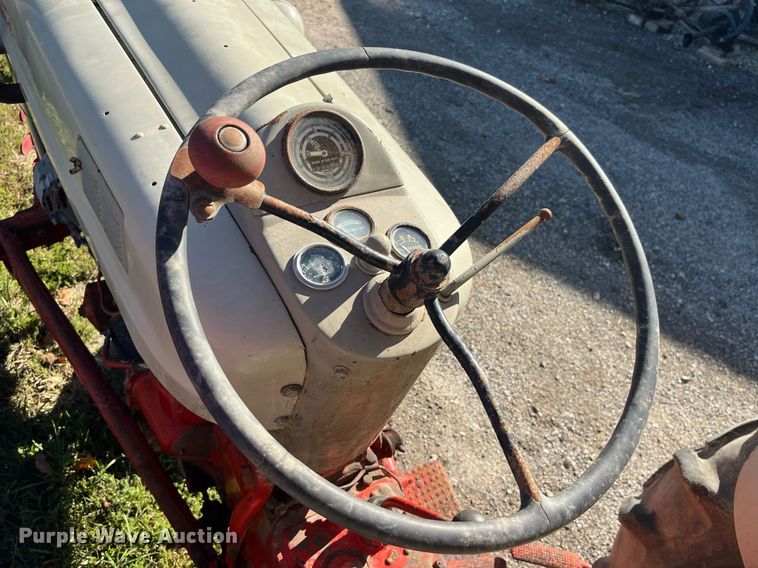 image for item LC9216 Ford tractor