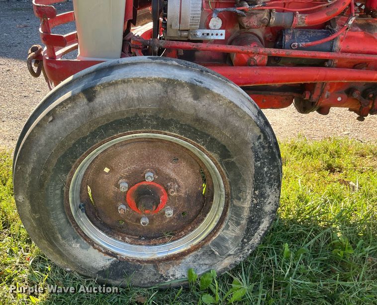 image for item LC9216 Ford tractor