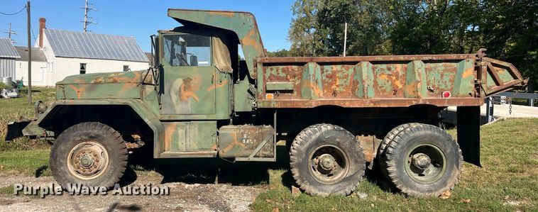 image for item LC9217 1961 International M51 dump truck