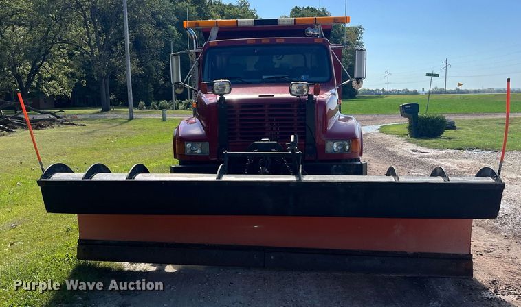 image for item LC9218 1998 International  4900 dump truck