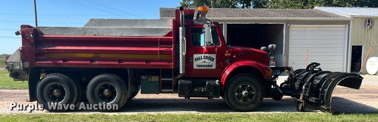 image for item LC9218 1998 International  4900 dump truck