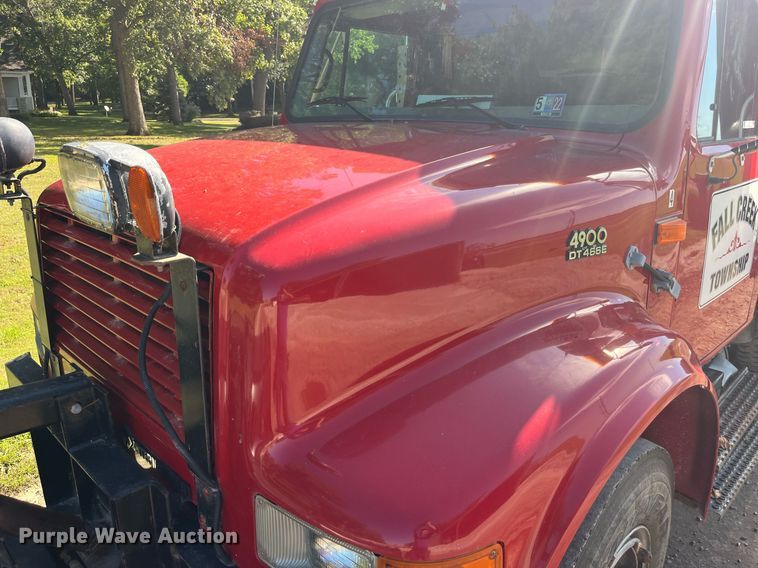 image for item LC9218 1998 International  4900 dump truck