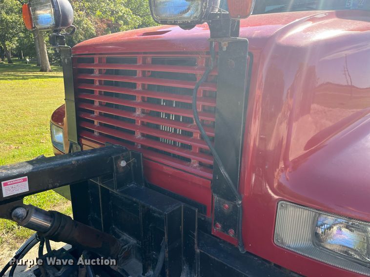 image for item LC9218 1998 International  4900 dump truck