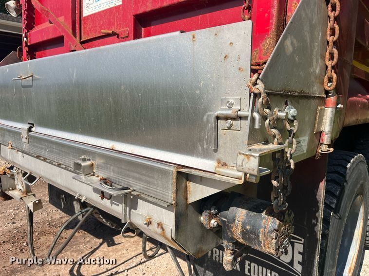 image for item LC9218 1998 International  4900 dump truck