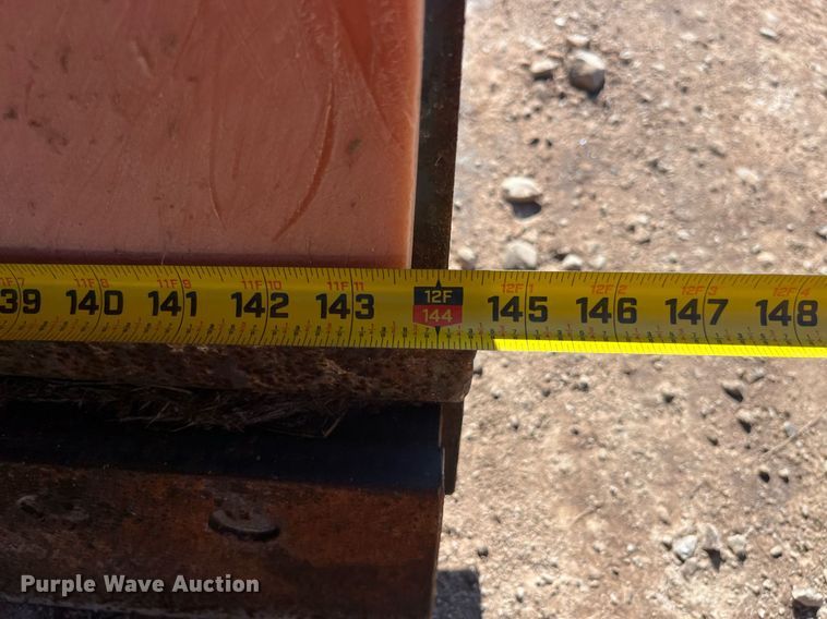 image for item LC9218 1998 International  4900 dump truck