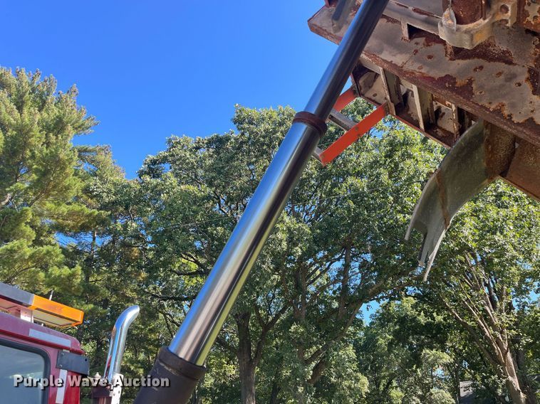 image for item LC9218 1998 International  4900 dump truck