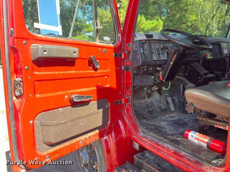 image for item LC9218 1998 International  4900 dump truck