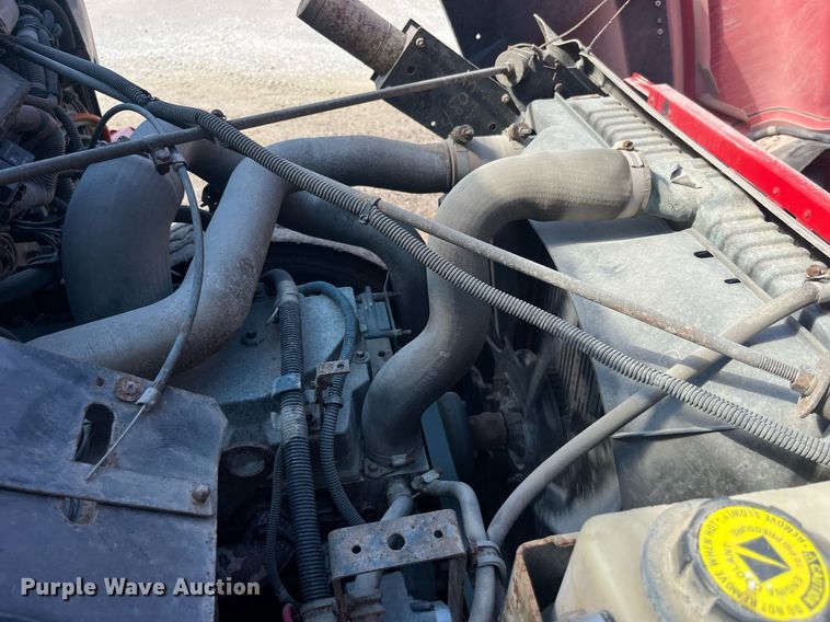 image for item LC9218 1998 International  4900 dump truck