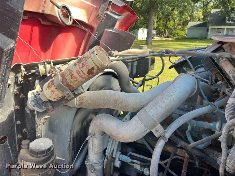 image for item LC9218 1998 International  4900 dump truck