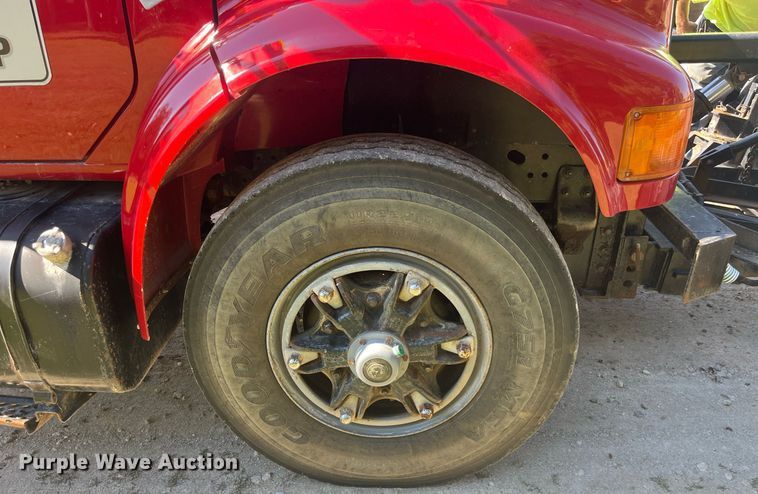 image for item LC9218 1998 International  4900 dump truck