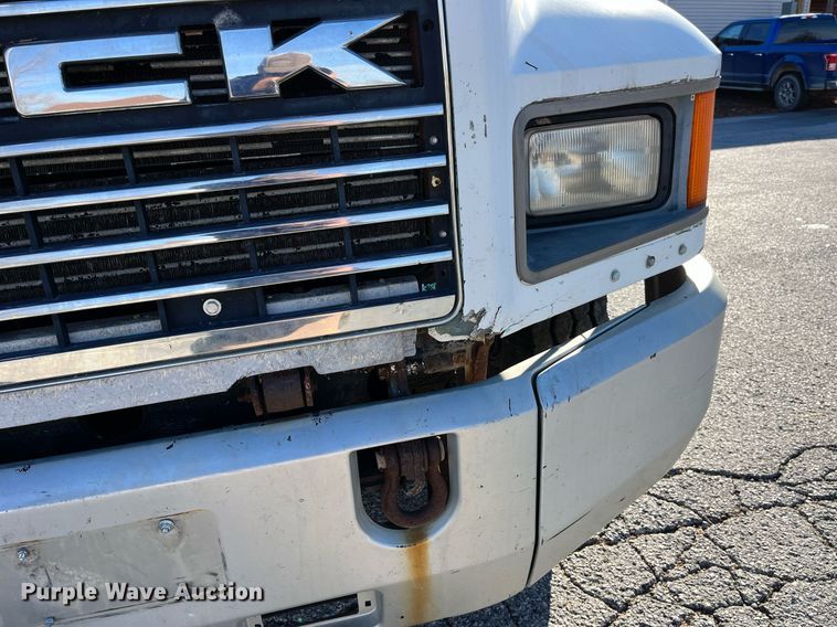 image for item LD9884 1992 Mack CH613 semi truck